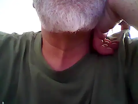 Snapshot of xcimeru chatting on August 3, 1:49 pm xcimeru online show from August 3, 1:49 pm