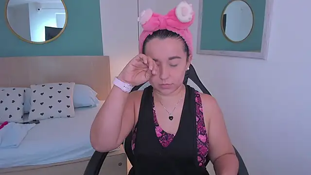 izaro22 online show from March 22, 12:14 pm