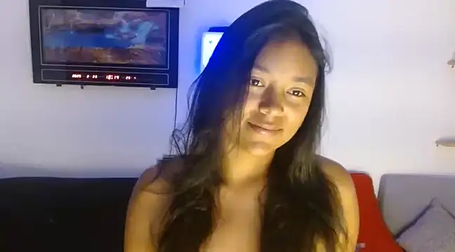 Snapshot of Chiara_petterson chatting on February 23, 11:14 pm Chiara petterson online show from February 23, 11:14 pm