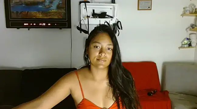 Snapshot of Chiara_petterson chatting on March 19, 7:27 pm Chiara petterson online show from March 19, 7:27 pm