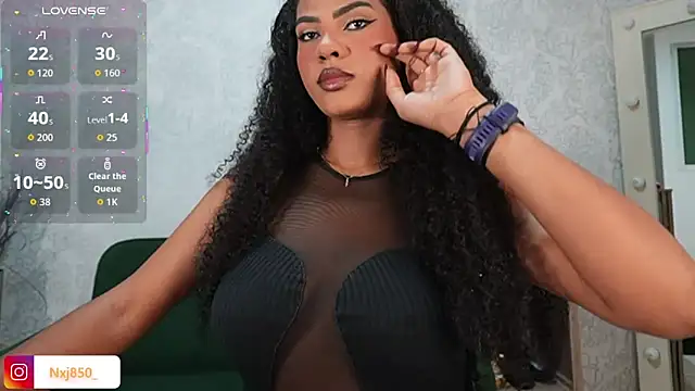 Snapshot of HOTBLACKANDWHITE2 chatting on March 14, 3:56 am HOTBLACKANDWHITE2 online show from March 14, 3:56 am