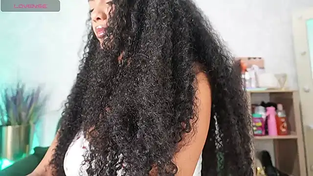 Snapshot of HOTBLACKANDWHITE2 chatting on April 8, 3:06 am HOTBLACKANDWHITE2 online show from April 8, 3:06 am