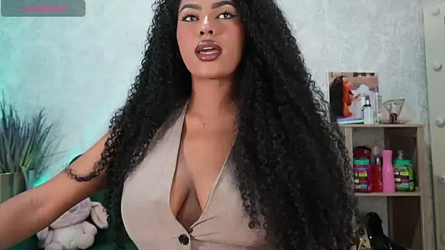 Snapshot of HOTBLACKANDWHITE2 chatting on April 11, 3:55 am HOTBLACKANDWHITE2 online show from April 11, 3:55 am