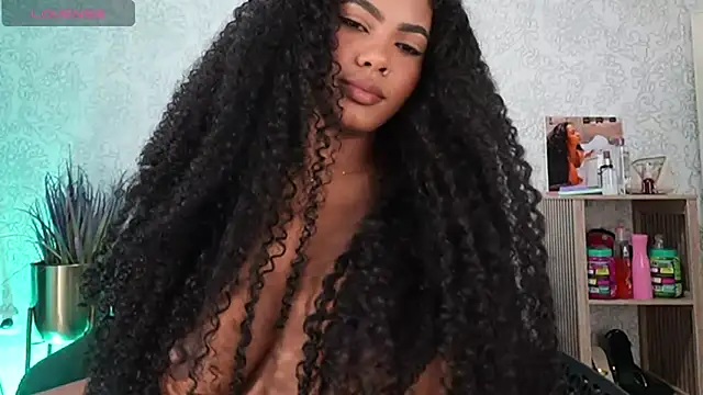 Snapshot of HOTBLACKANDWHITE2 chatting on April 11, 7:45 am HOTBLACKANDWHITE2 online show from April 11, 7:45 am