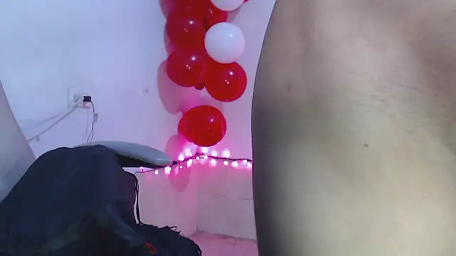 Snapshot of toxxxic_cams chatting on January 15, 6:29 am toxxxic cams online show from January 15, 6:29 am