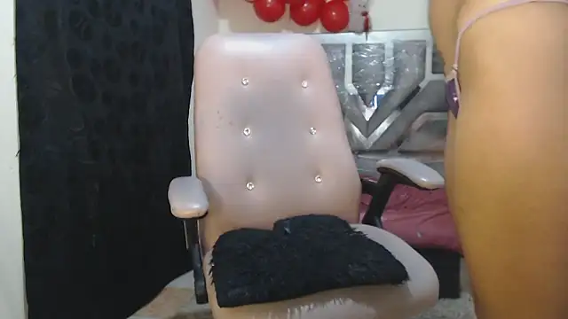 Snapshot of toxxxic_cams chatting on February 26, 10:03 am toxxxic cams online show from February 26, 10:03 am