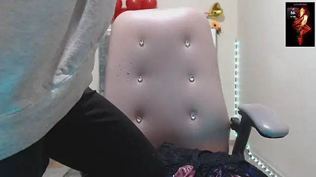 toxxxic cams online show from March 26, 8:09 am