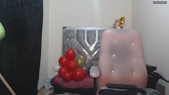 Snapshot of toxxxic_cams chatting on May 26, 7:37 am toxxxic cams online show from May 26, 7:37 am