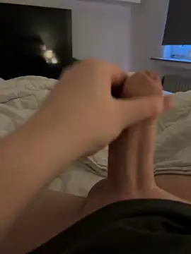 Snapshot of ycumforyou chatting on December 18, 7:36 am ycumforyou online show from December 18, 7:36 am