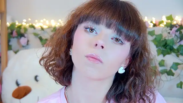 ElisabethDavis online show from March 6, 3:08 pm