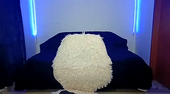 Lucy kanne online show from January 19, 9:45 pm