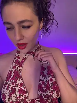 Snapshot of Your_insomniya chatting on May 28, 11:13 pm Your insomniya online show from May 28, 11:13 pm
