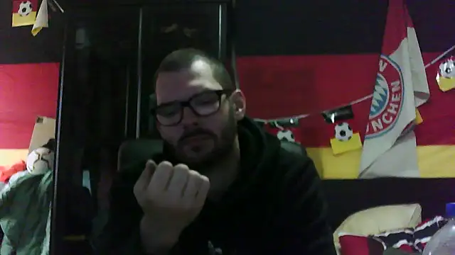 Die-geile-Sau online show from November 11, 1:22 pm