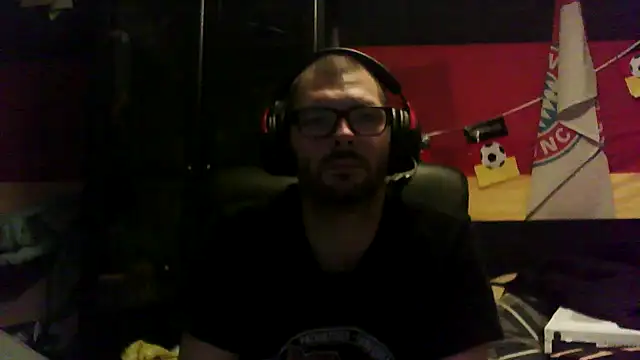 Die-geile-Sau online show from December 4, 9:34 pm