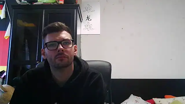 Die-geile-Sau online show from April 7, 1:33 pm