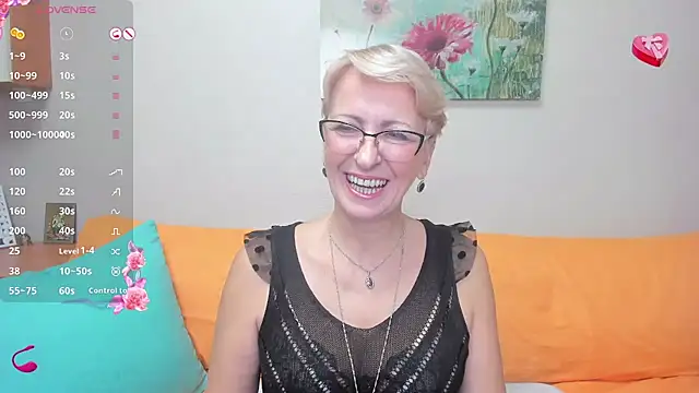 iamyourdream89 online show from December 2, 9:35 am