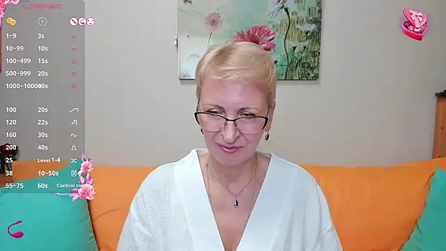 iamyourdream89 online show from December 9, 5:08 pm