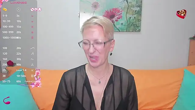 iamyourdream89 online show from December 11, 10:06 pm