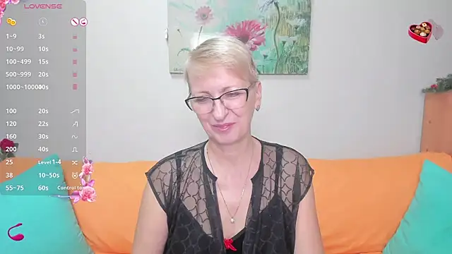 iamyourdream89 online show from December 16, 7:32 pm