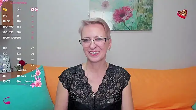 iamyourdream89 online show from December 19, 1:29 pm
