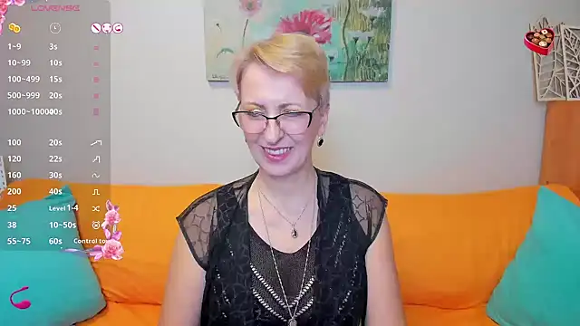iamyourdream89 online show from February 3, 4:52 pm