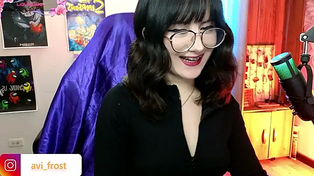 Snapshot of avi_frost chatting on December 5, 8:11 am avi frost online show from December 5, 8:11 am