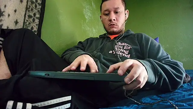 sweet cock28 online show from December 14, 3:58 pm