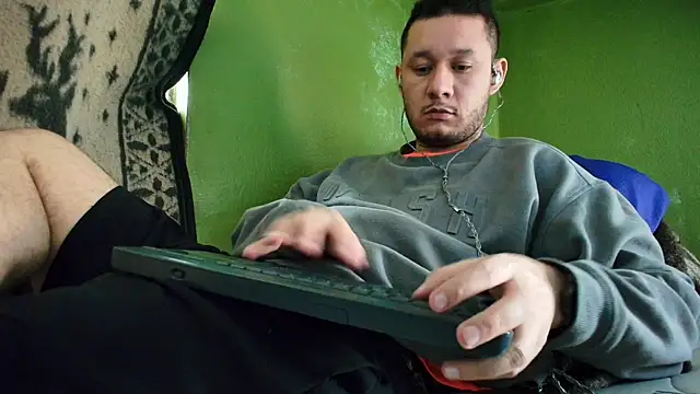 sweet cock28 online show from January 2, 4:13 pm