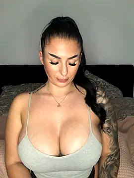 Mia-Bremer online show from December 20, 8:16 pm