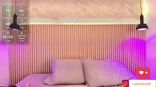 Snapshot of big_tits_in_your_face chatting on December 19, 8:38 pm big tits in your face online show from December 19, 8:38 pm