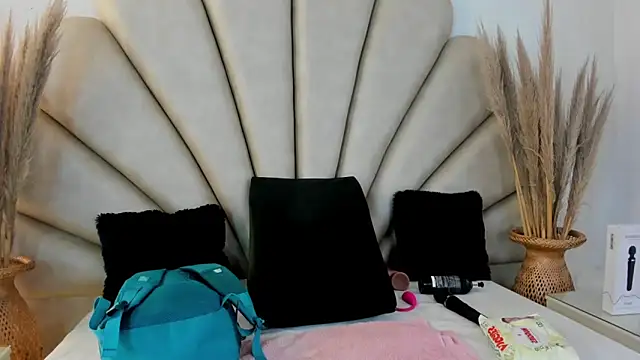 Natasha  Blue online show from October 3, 7:11 pm