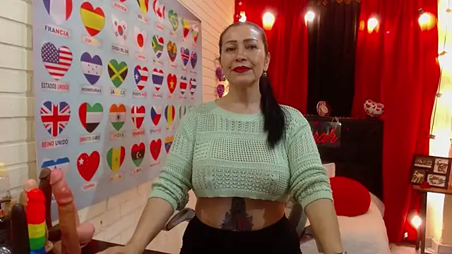 Sarah teiku online show from March 18, 6:37 pm