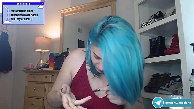 Snapshot of Lunobbione chatting on March 31, 10:32 pm Lunobbione online show from March 31, 10:32 pm