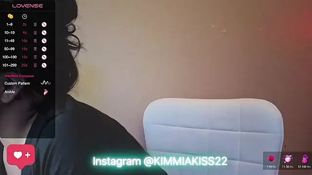 kimmiakiss22 online show from January 21, 7:15 am