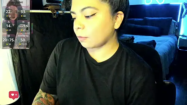 kimmiakiss22 online show from April 9, 11:54 pm