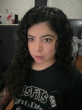 kimmiakiss22 online show from April 14, 7:42 pm