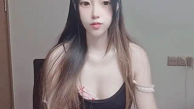 Snapshot of VaerySaenz chatting on November 10, 2:10 am VaerySaenz online show from November 10, 2:10 am