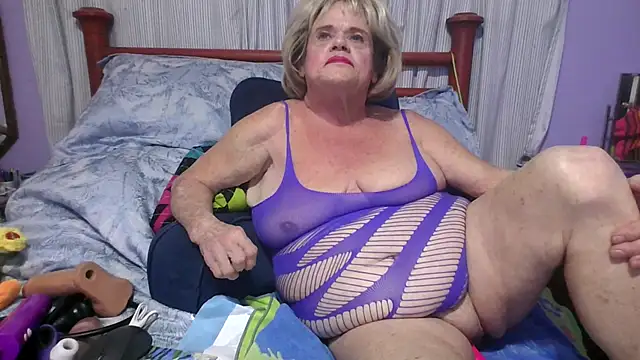 Snapshot of BigClitMelody chatting on January 17, 11:52 pm BigClitMelody online show from January 17, 11:52 pm