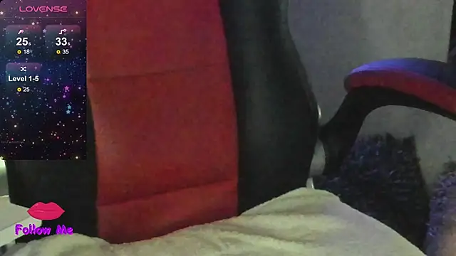 natasha logan  online show from October 19, 4:02 am