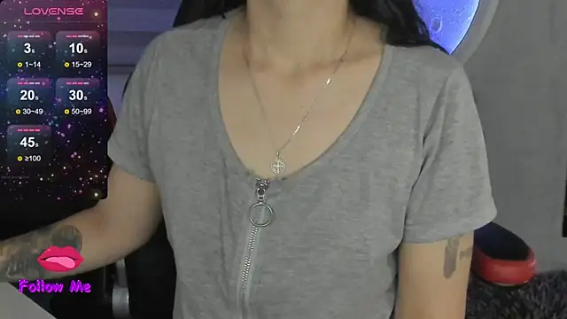 natasha logan  online show from January 12, 4:07 am