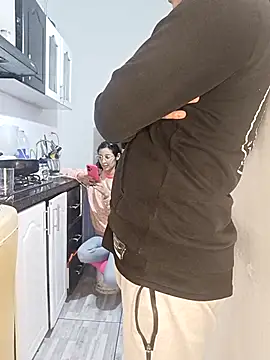 catire2323 online show from December 4, 1:04 am