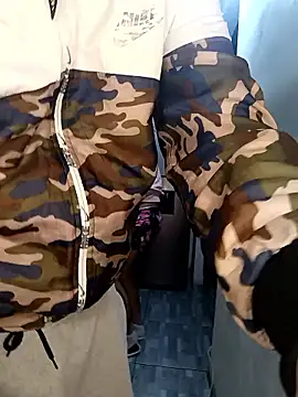 catire2323 online show from January 14, 1:44 am