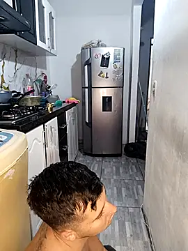 catire2323 online show from April 21, 2:51 am