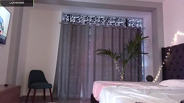 mini kunis online show from February 21, 6:42 pm