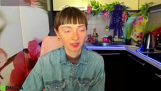 TayanaJons online show from April 7, 7:20 am