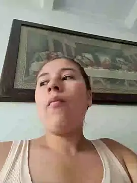 Snapshot of selena_gomez2 chatting on September 24, 4:21 pm selena gomez2 online show from September 24, 4:21 pm