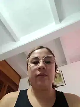 selena gomez2 online show from November 7, 1:33 pm