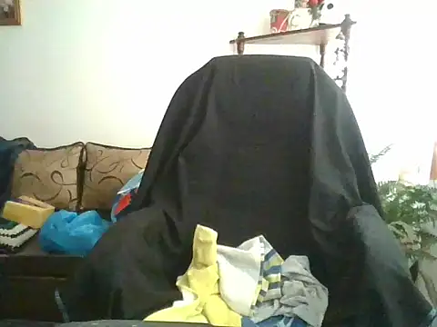 Snapshot of gianfranco1230 chatting on October 26, 1:06 pm gianfranco1230 online show from October 26, 1:06 pm