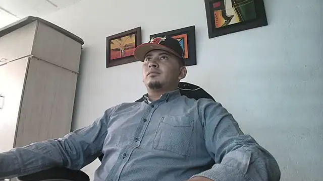 myke andrade online show from October 25, 8:14 pm