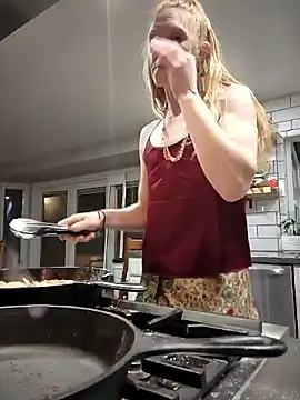 GoldenFlameGoddess online show from February 15, 2:04 am